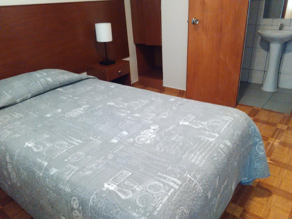Hostal El Loa Calama Esterno foto