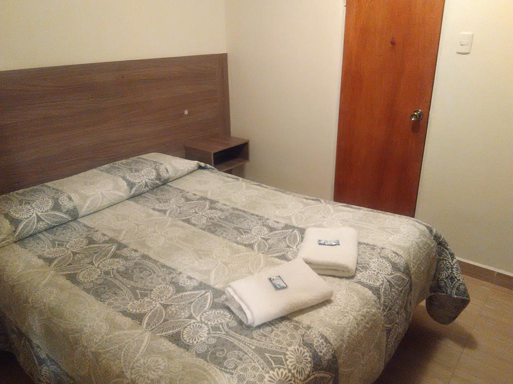Hostal El Loa Calama Esterno foto
