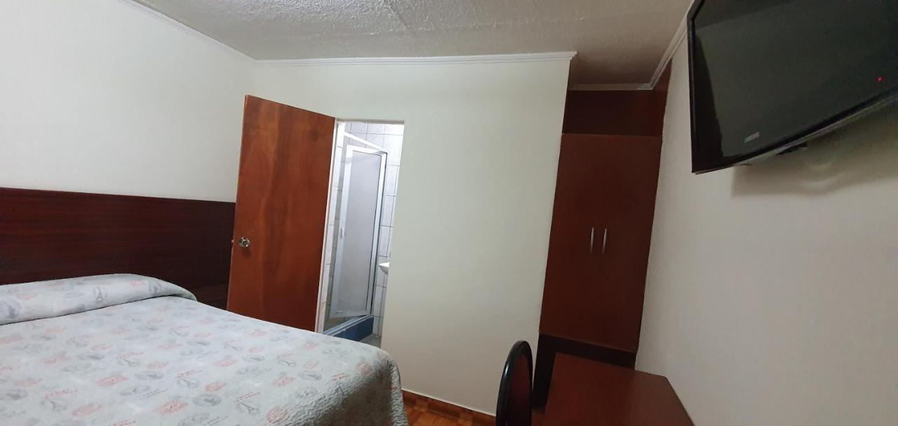 Hostal El Loa Calama Esterno foto